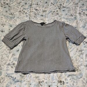 Ann Taylor Black and White Geometric Short Sleeve Top